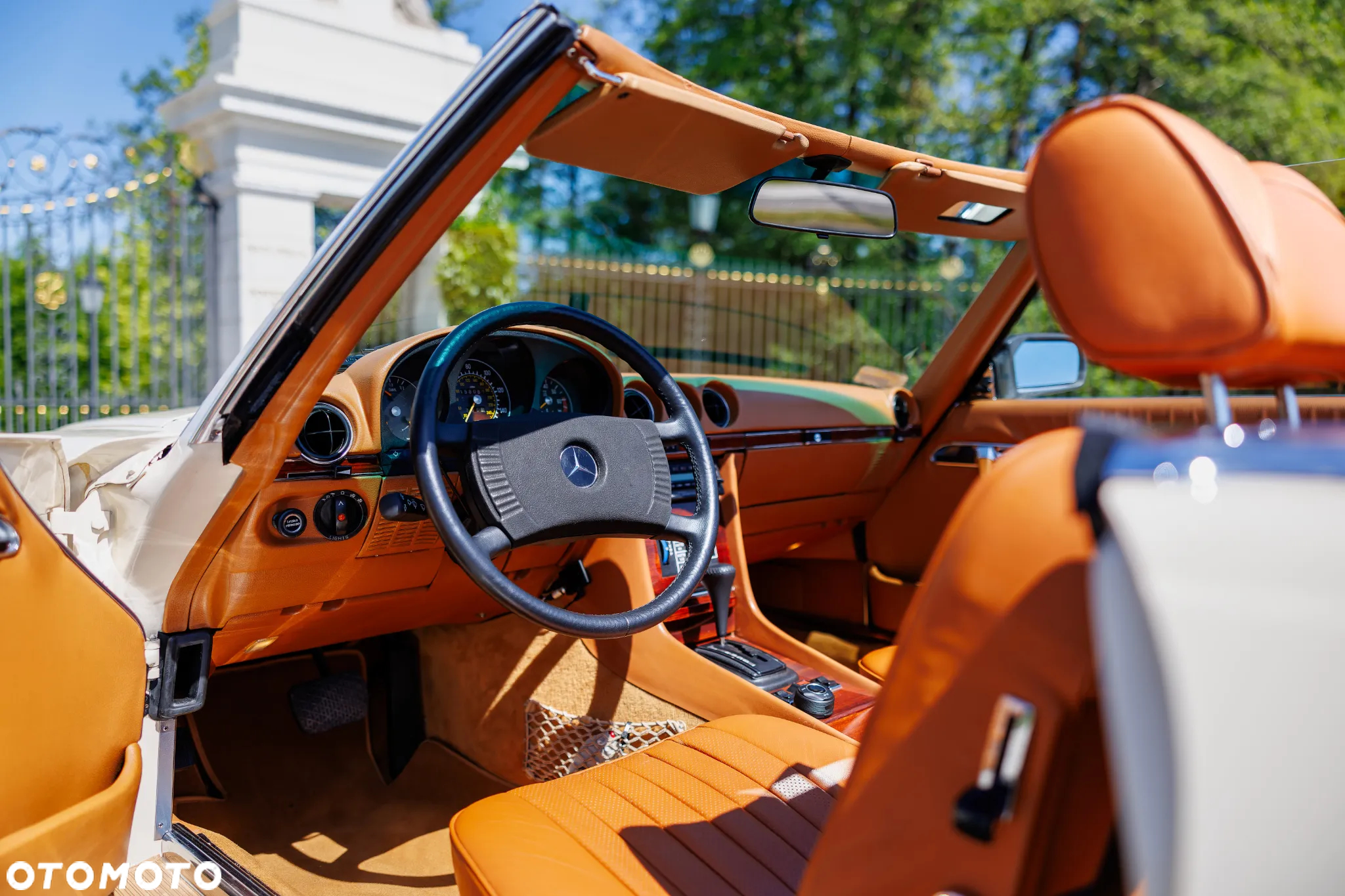 Mercedes-Benz SL - 24