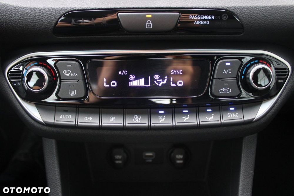 Hyundai i30 - 32