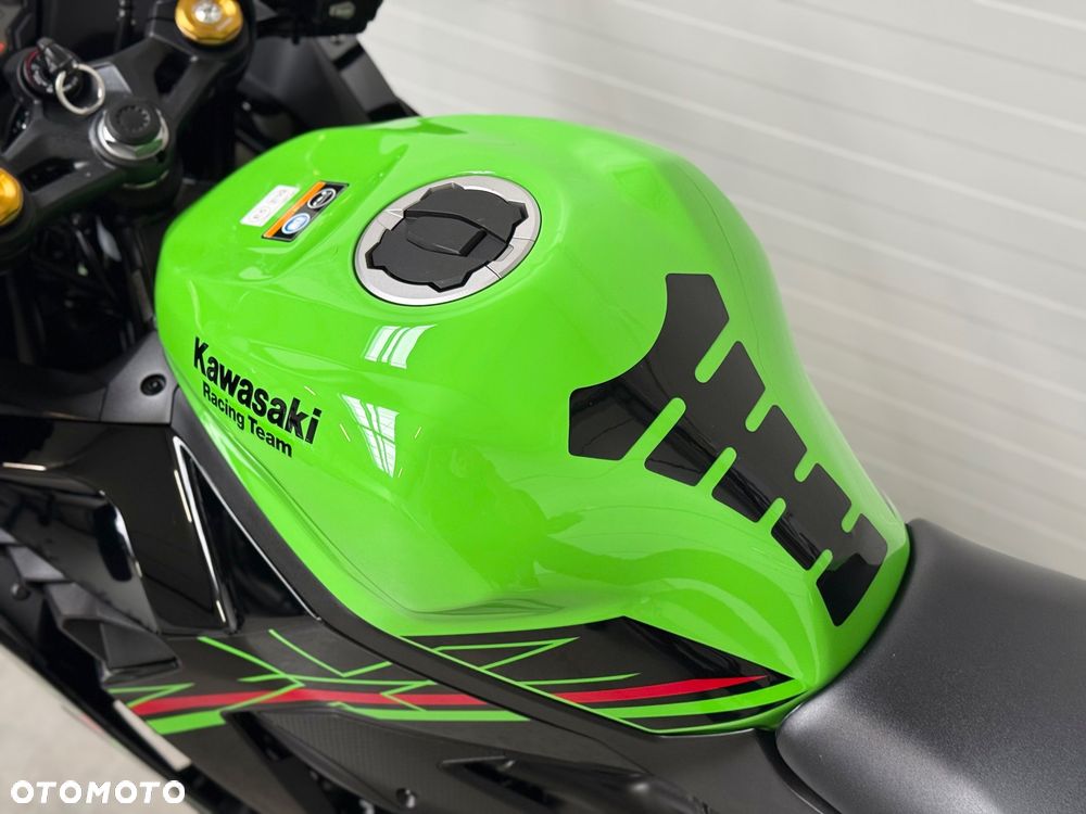 Kawasaki ZX - 27