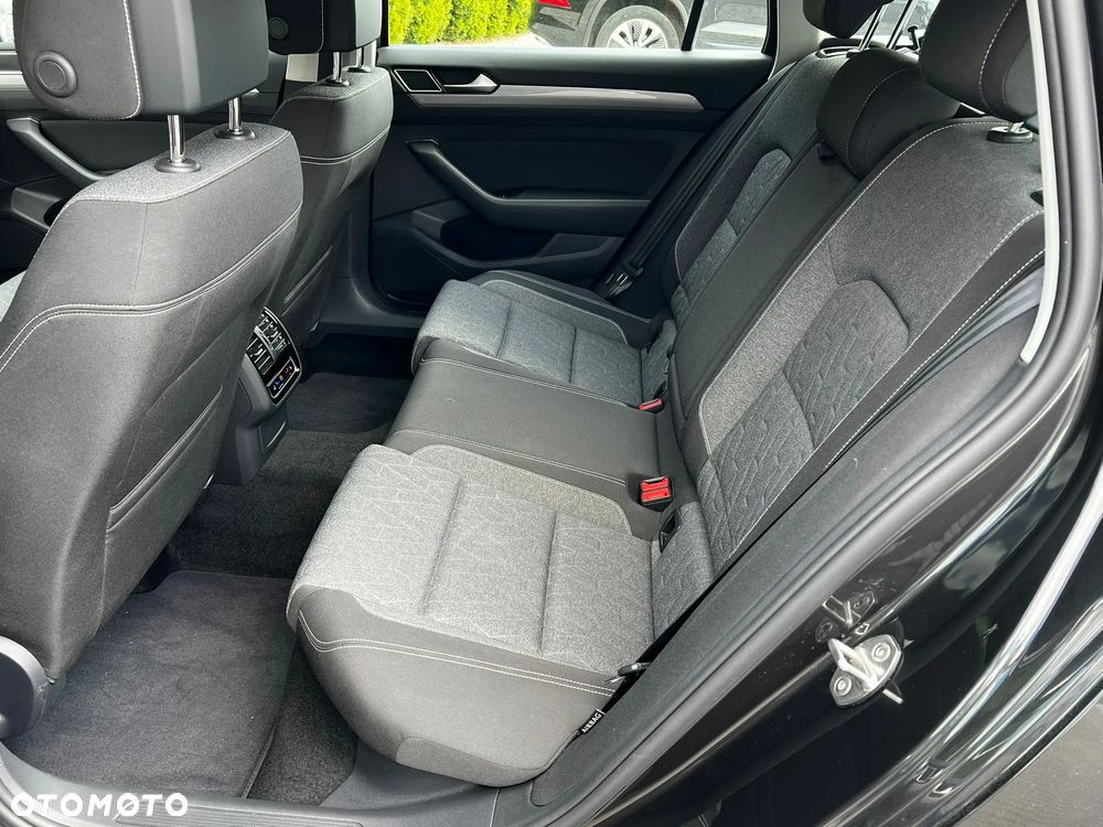 Volkswagen Passat 2.0 TDI SCR Comfortline DSG - 15