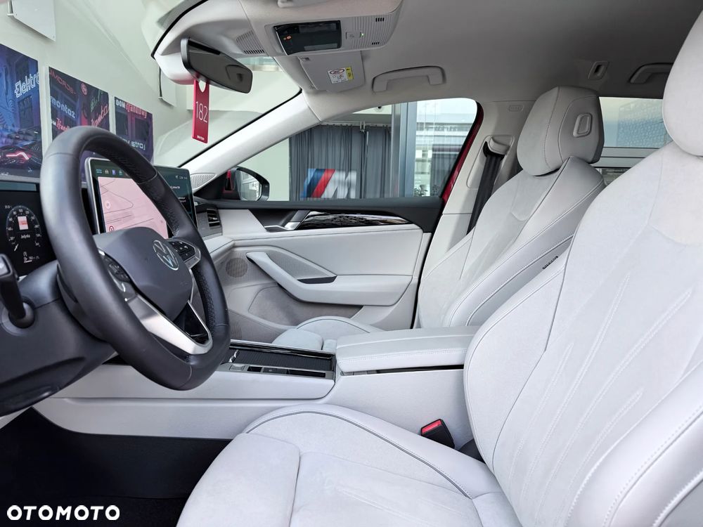 Volkswagen Passat 2.0 TDI EVO Elegance DSG - 26