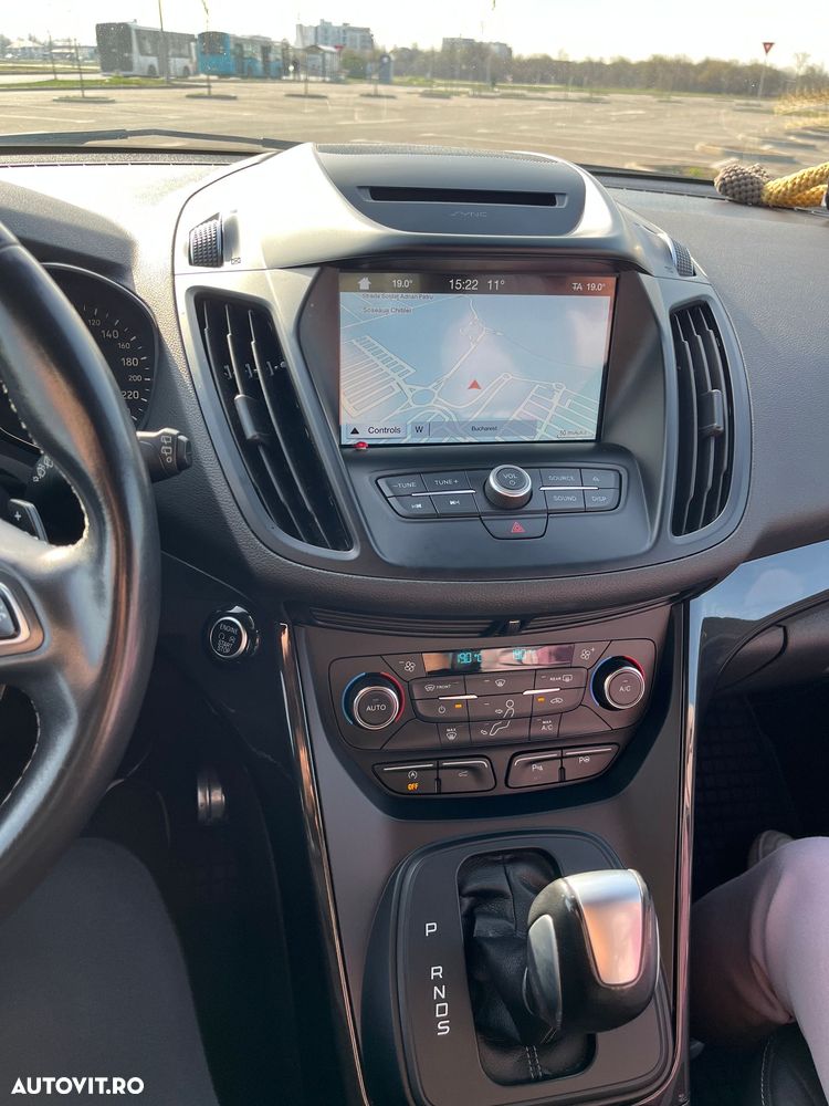 Ford Kuga 2.0 TDCi 4x4 Aut. ST-Line - 25