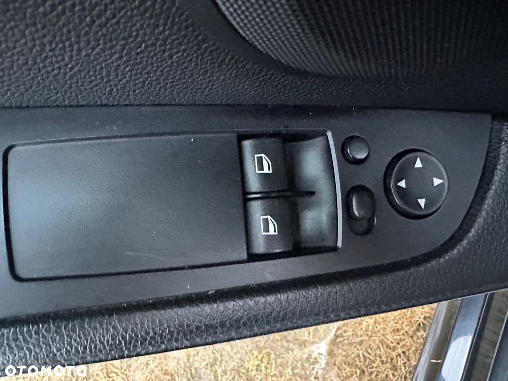 BMW Seria 3 - 12