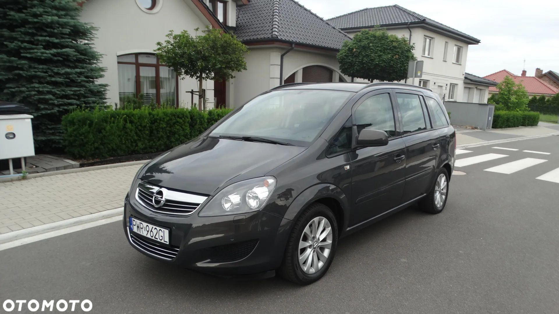 Opel Zafira 1.8 Edition Plus - 1