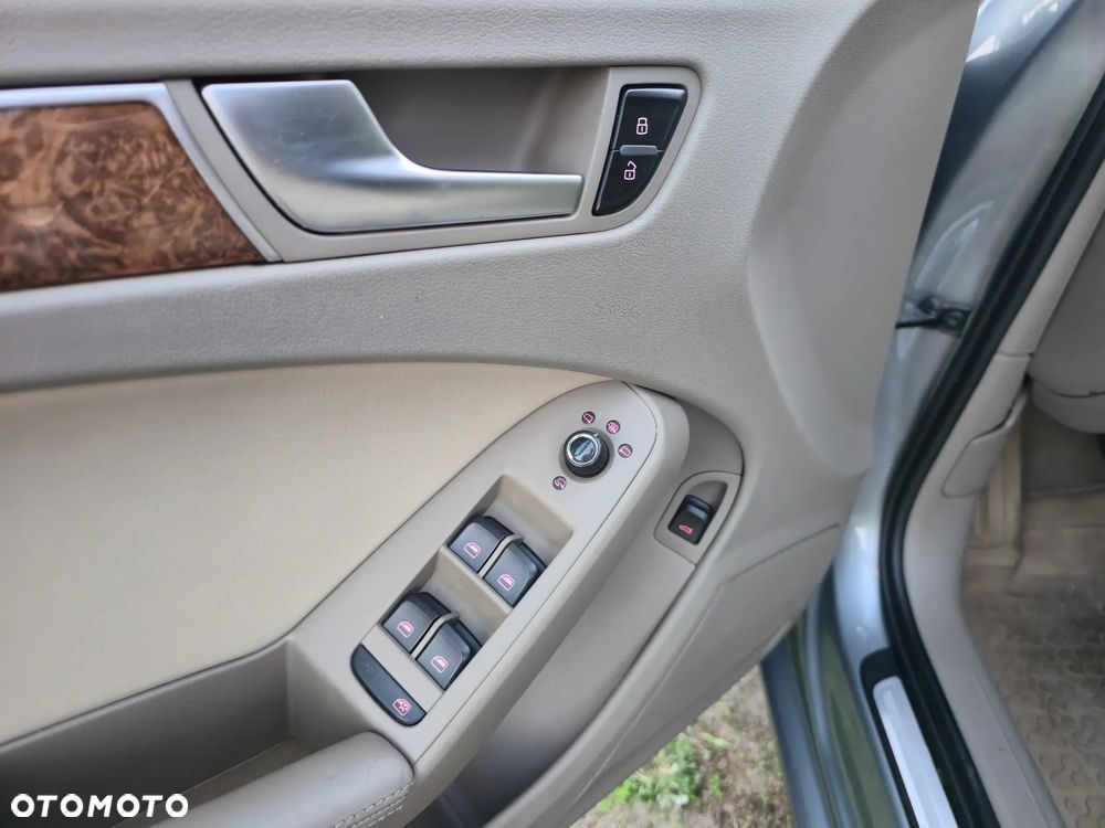 Audi A4 Limousine - 6