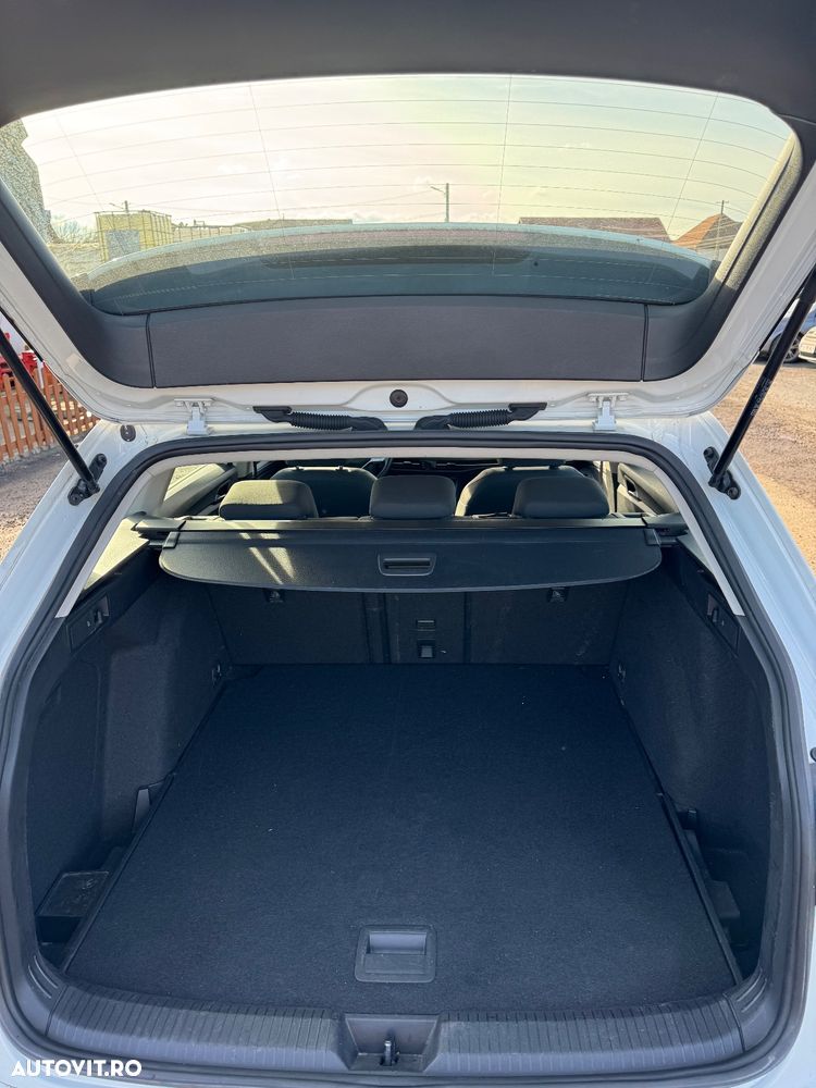 Volkswagen Golf Variant 2.0 TDI 116CP Life - 30