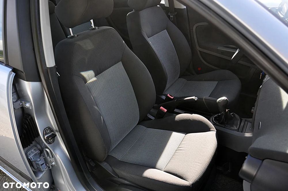Seat Ibiza 1.4 16V Comfort Edition - 20
