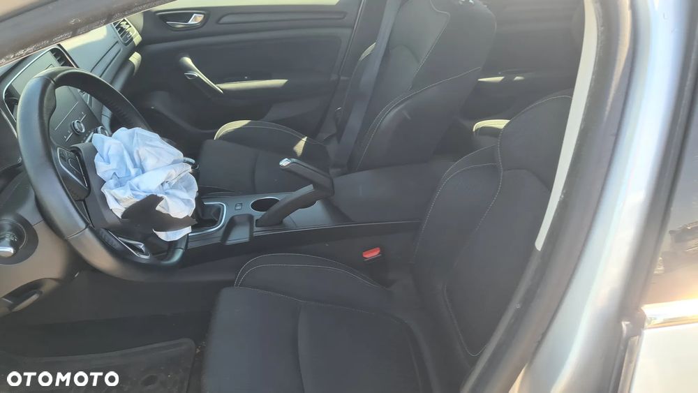 Renault Megane 1.5 dCi Expression - 8