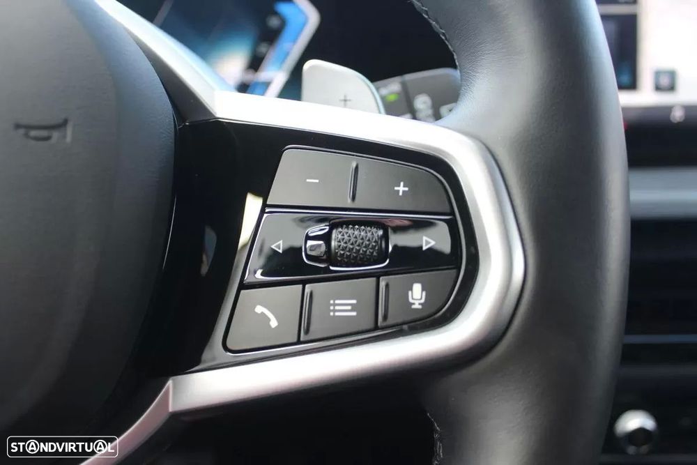 BMW 330 e Touring Aut. M Sport - 42