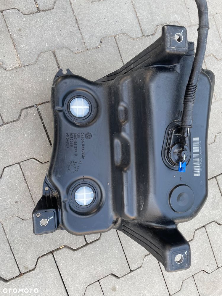 Vw Passat B8 zbiornik pompka AdlBlue 5Q0131969d 3Q1131877f - 1