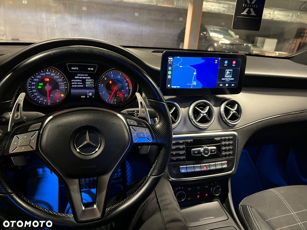 Mercedes-Benz CLA 200 7G-DCT AMG Line - 21