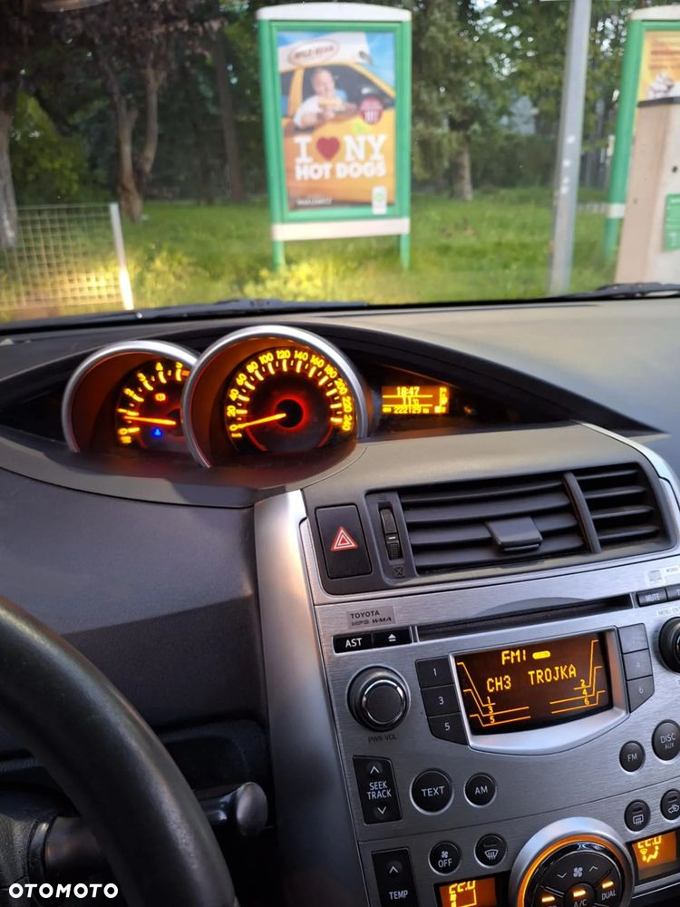 Toyota Verso 2.0 D-4D Luna 7os - 24