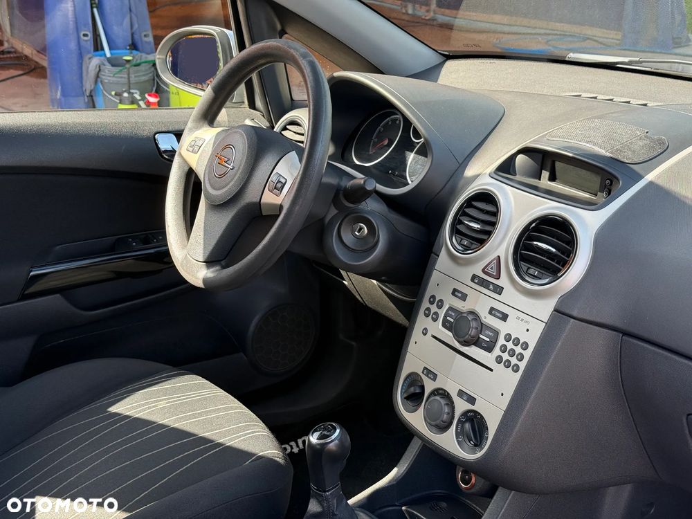 Opel Corsa - 8