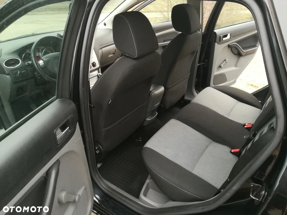 Ford Focus 1.8 Connection - 10