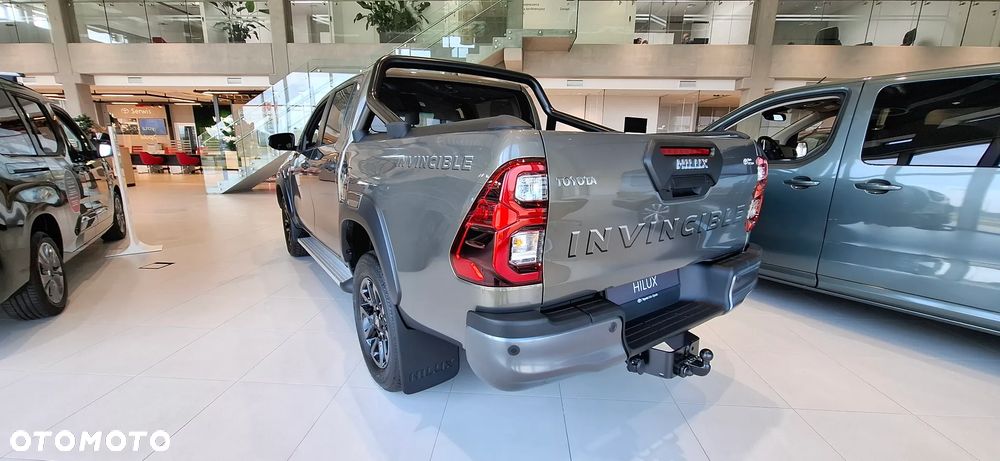 Toyota Hilux 2.8 D-4D mHEV Double Cab Invincible 4x4 - 4