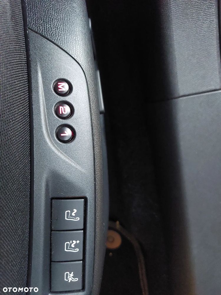 Peugeot 308 1.2 PureTech Allure S&S - 23