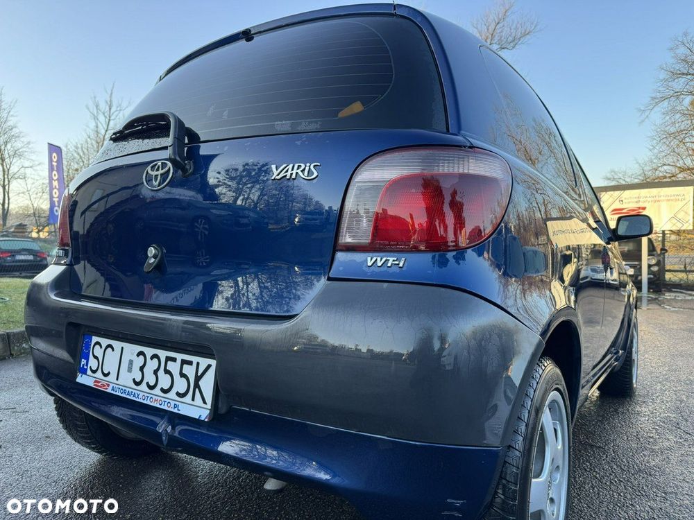 Toyota Yaris 1.0 Base - 12