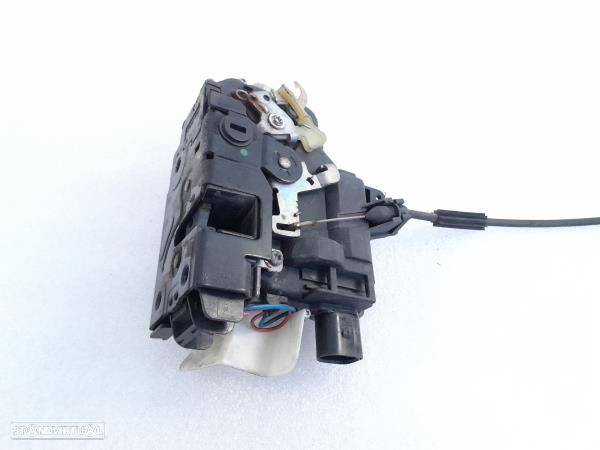 Fecho Porta Tras Esq Volkswagen Passat (3B2) - 5