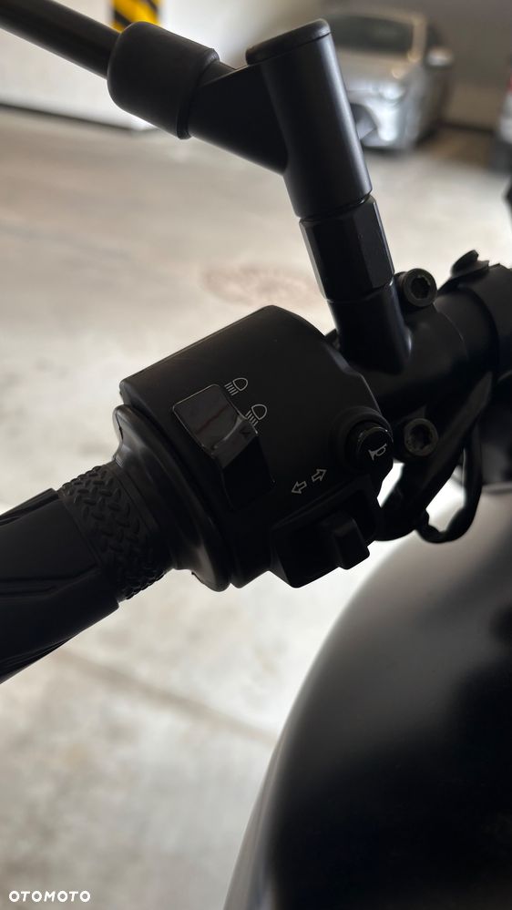 Yamaha MT - 17