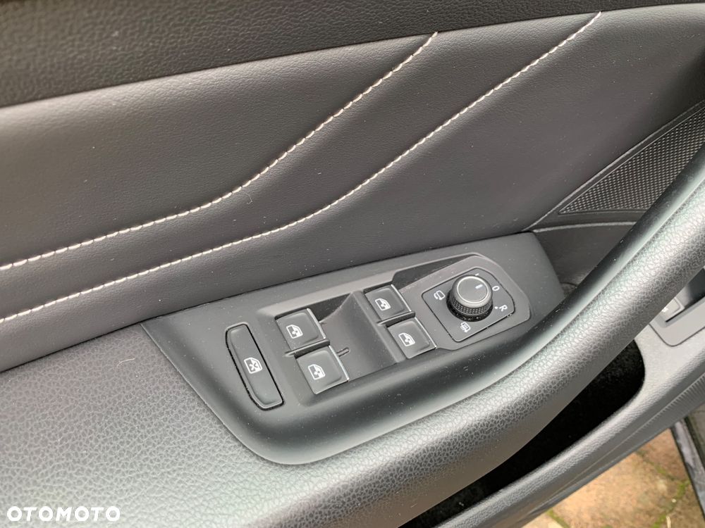Volkswagen Passat 1.5 TSI EVO Elegance DSG - 21