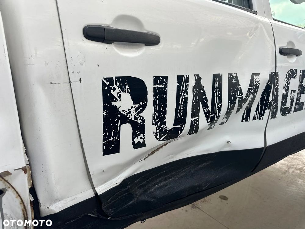 Toyota Hilux 2.5 D-4D DLX - 12