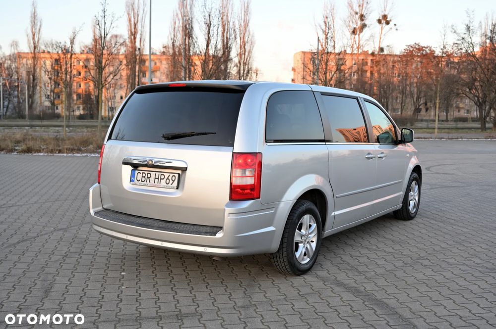 Chrysler Grand Voyager 2.8 CRD Automatik Limited - 16