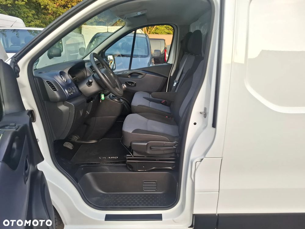 Opel Vivaro 2018 L2H2 MAXI * klima 3osobowy - 17