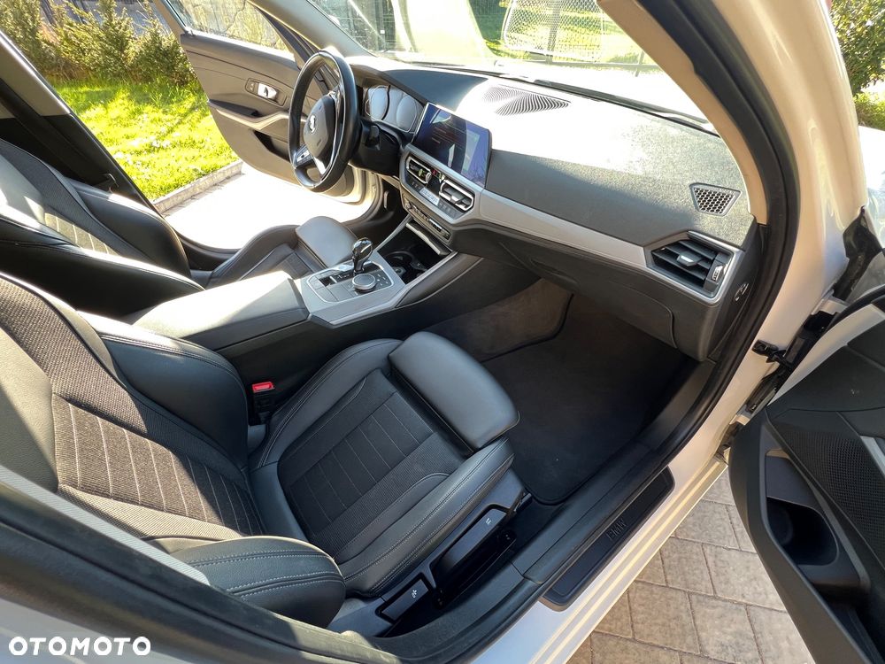 BMW Seria 3 318i - 13