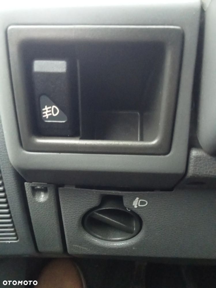 Renault Clio - 16