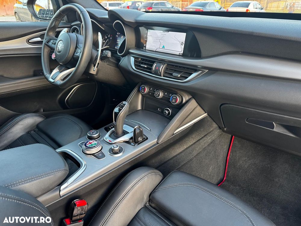Alfa Romeo Stelvio 2.2 16V AT8 Q4 Veloce Ti - 6