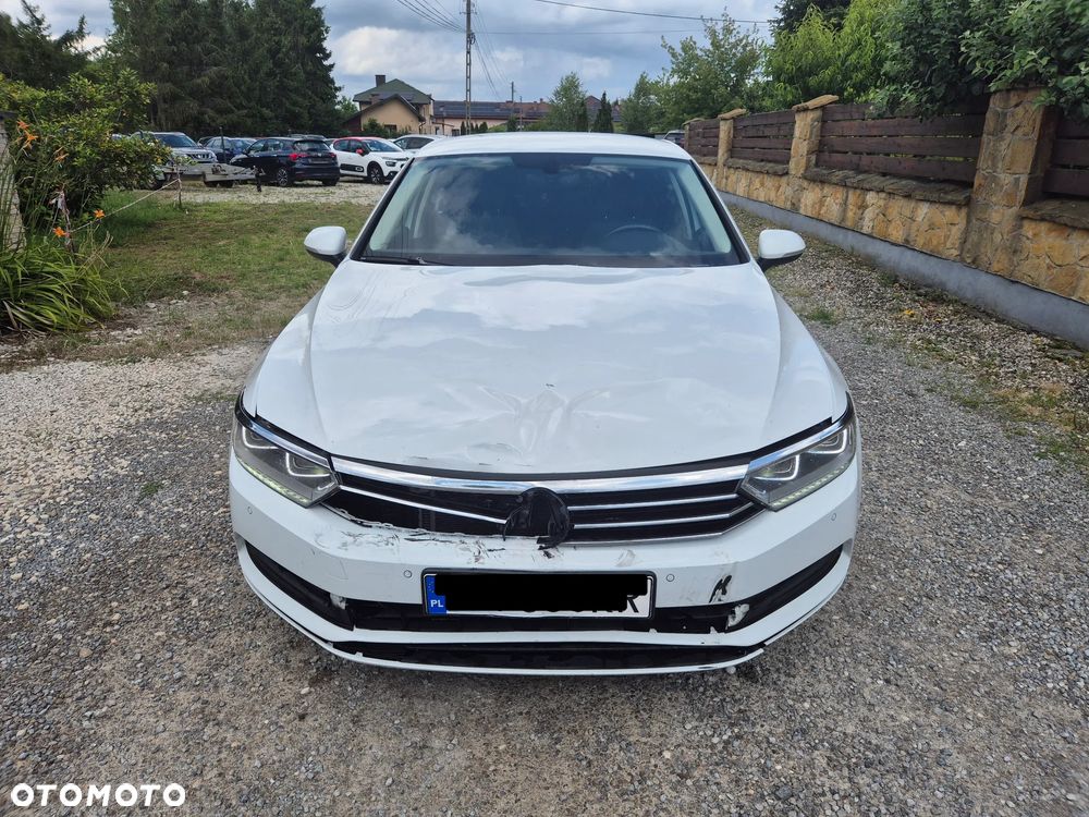 Volkswagen Passat 2.0 TDI SCR Highline - 26