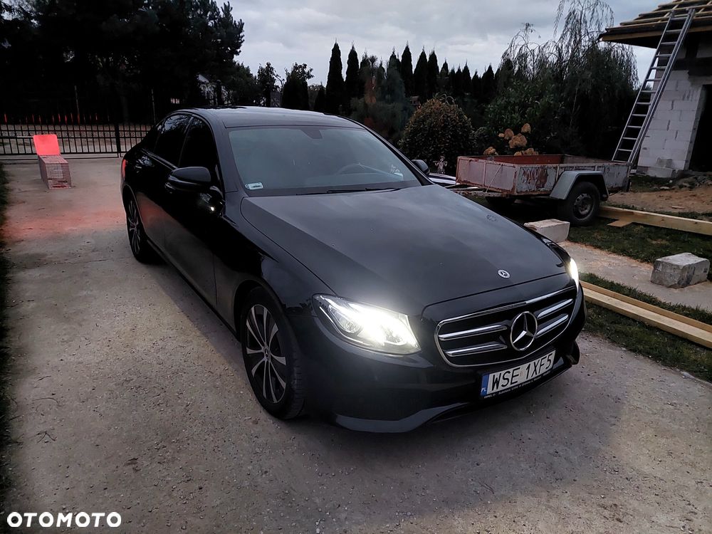 Mercedes-Benz Klasa E 220 d 4-Matic 9G-TRONIC - 8