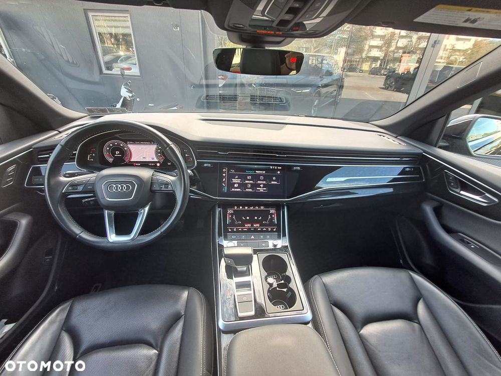 Audi Q8 55 TFSI quattro tiptronic - 4