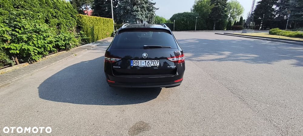 Skoda Superb 2.0 TDI Ambition - 15