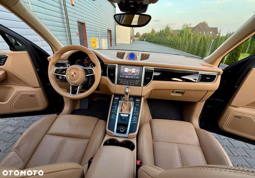 Porsche Macan - 26