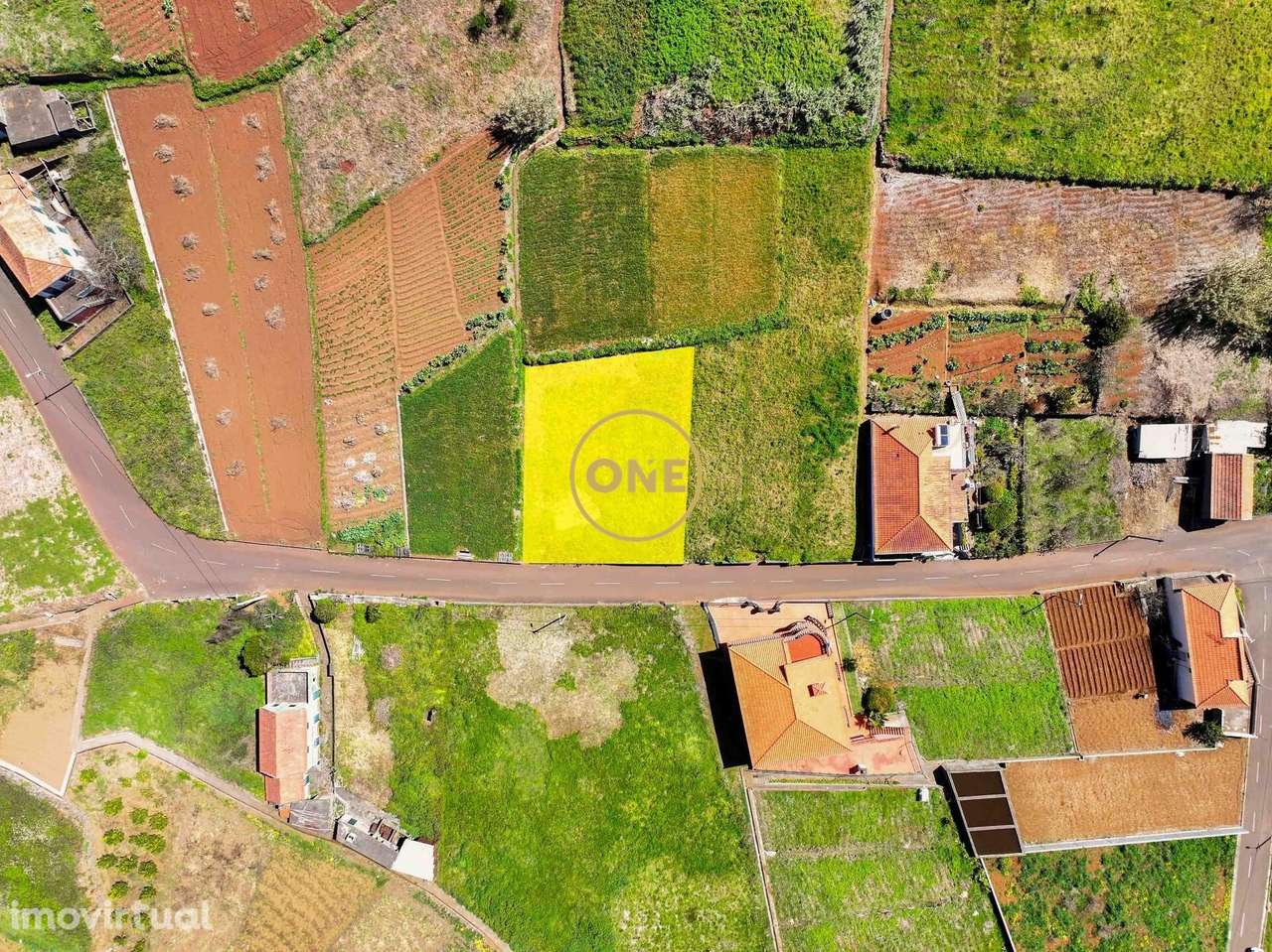 Terreno com 480 m2 - Grande imagem: 2/12