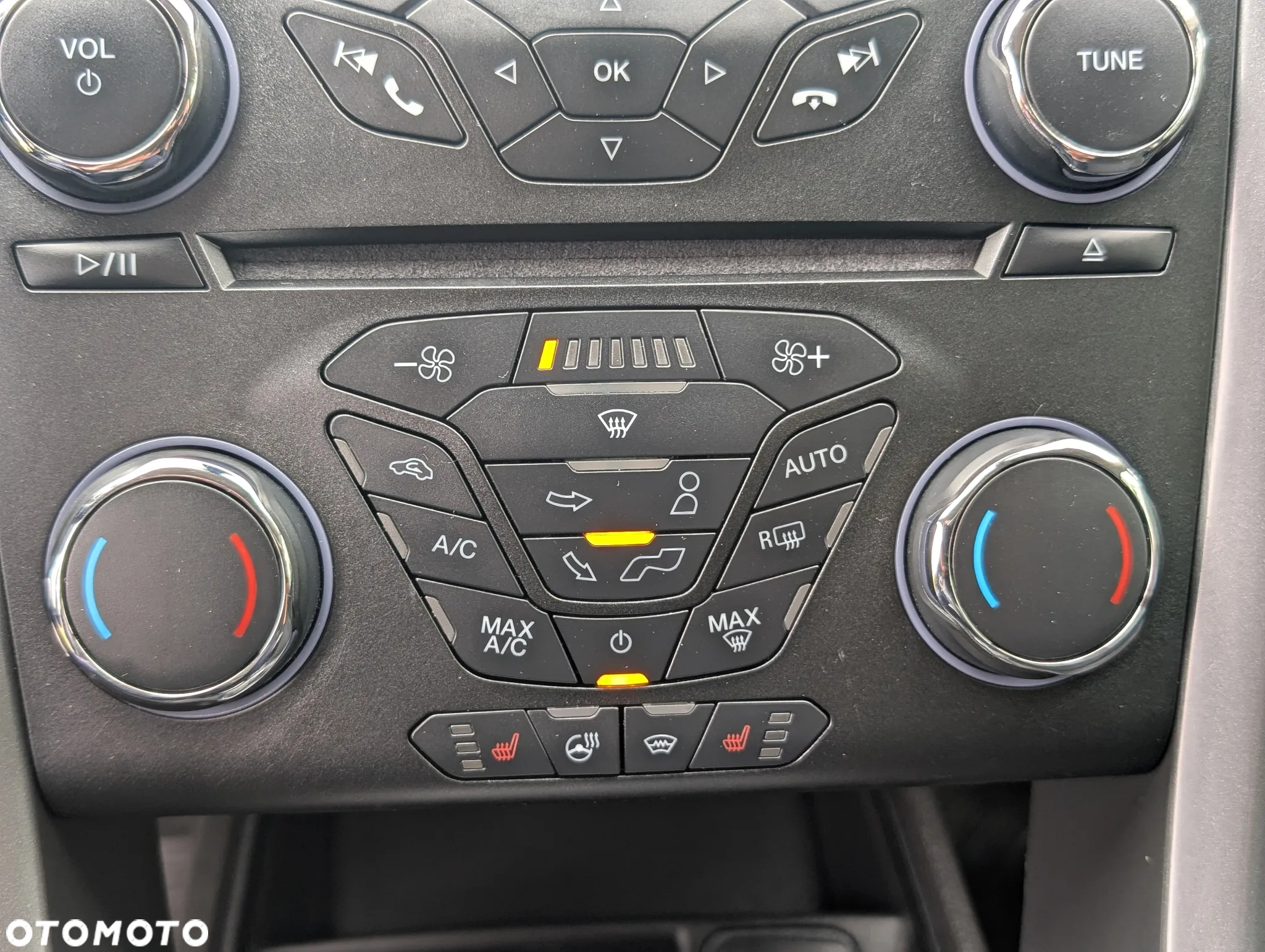 Ford Mondeo 1.5 EcoBoost Ambiente - 19