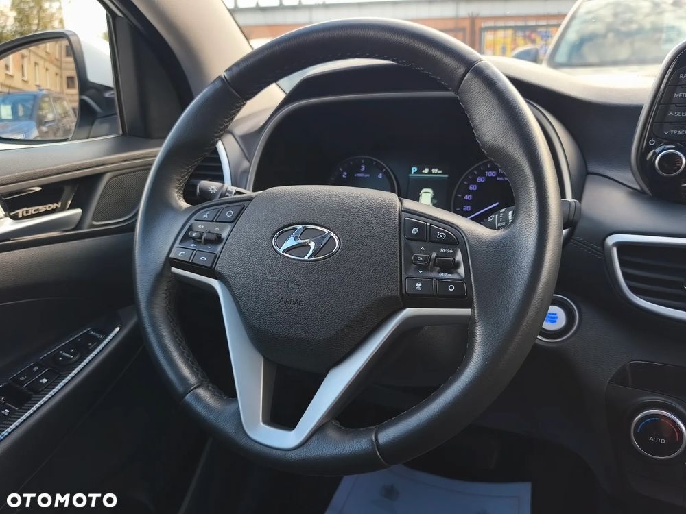 Hyundai Tucson 2.0 CRDI 4WD Automatik Premium - 22