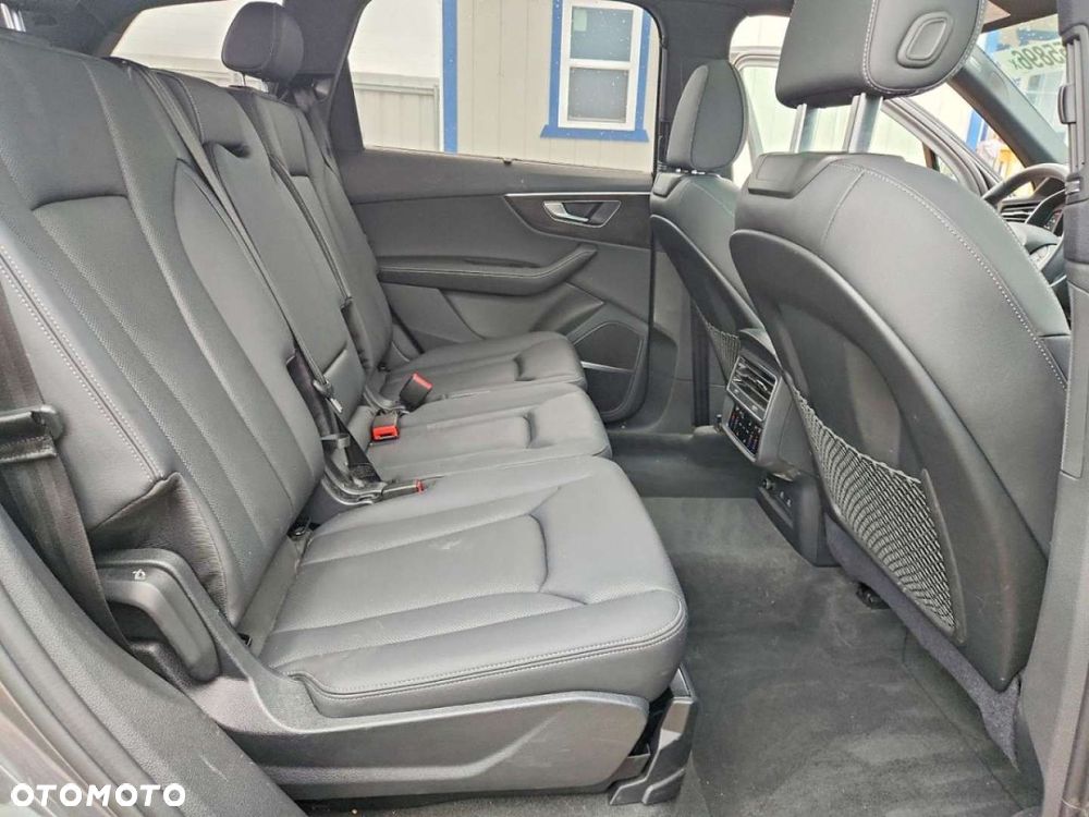 Audi Q7 - 11