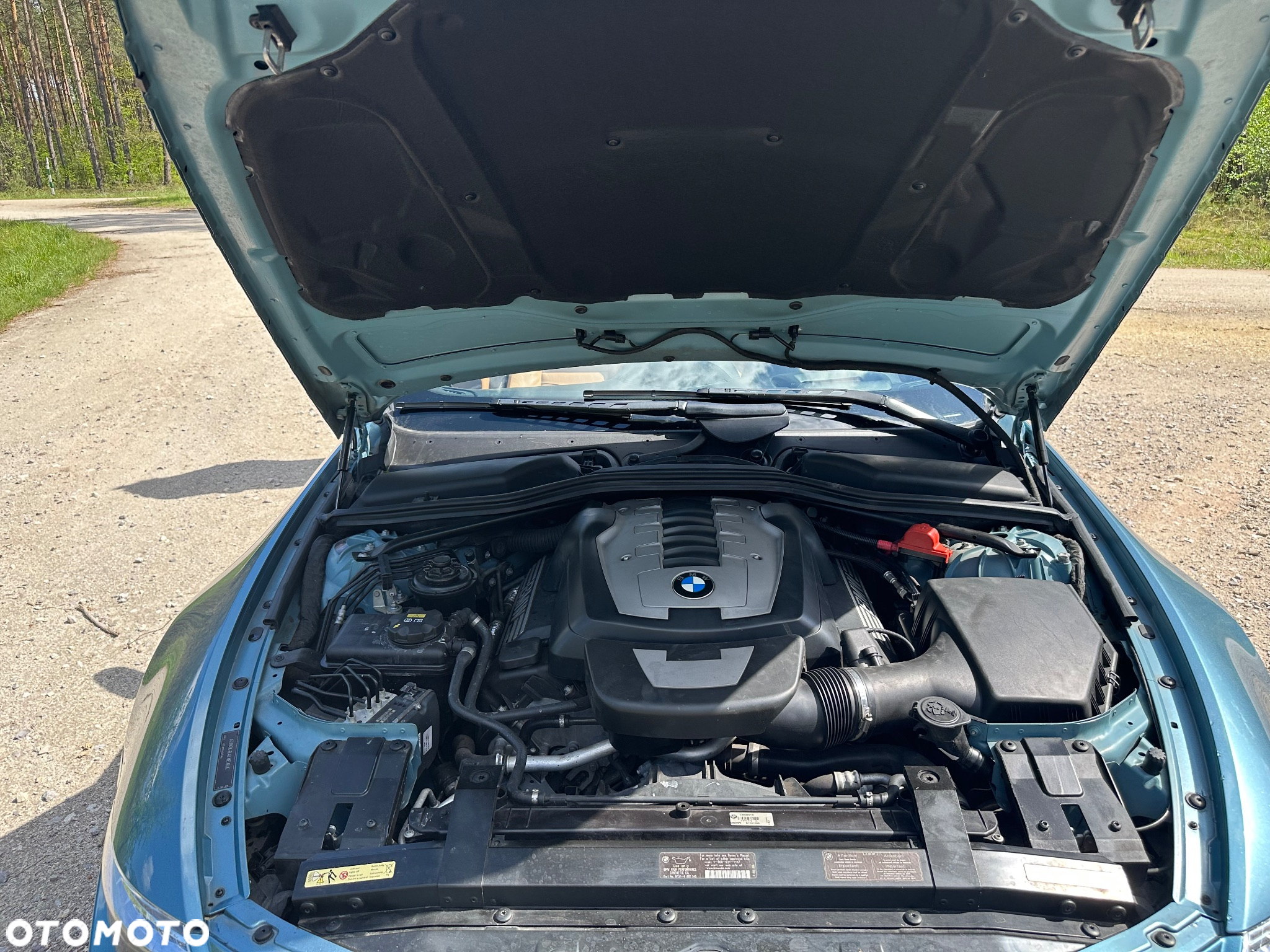 BMW Seria 6 650 i - 8