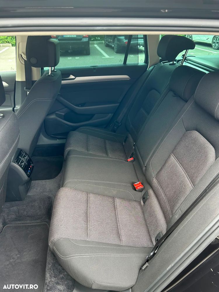 Volkswagen Passat 1.6 TDI (BlueMotion Technology) DSG Comfortline - 12