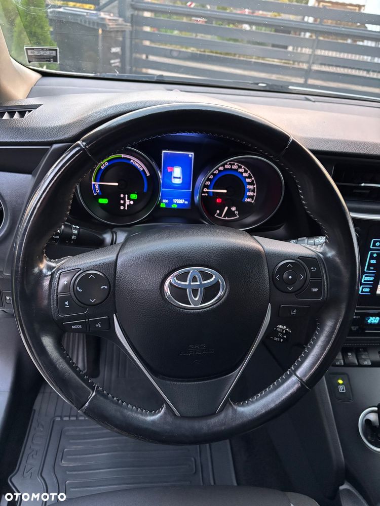 Toyota Auris 1.8 HSD Prestige NAVI - 31
