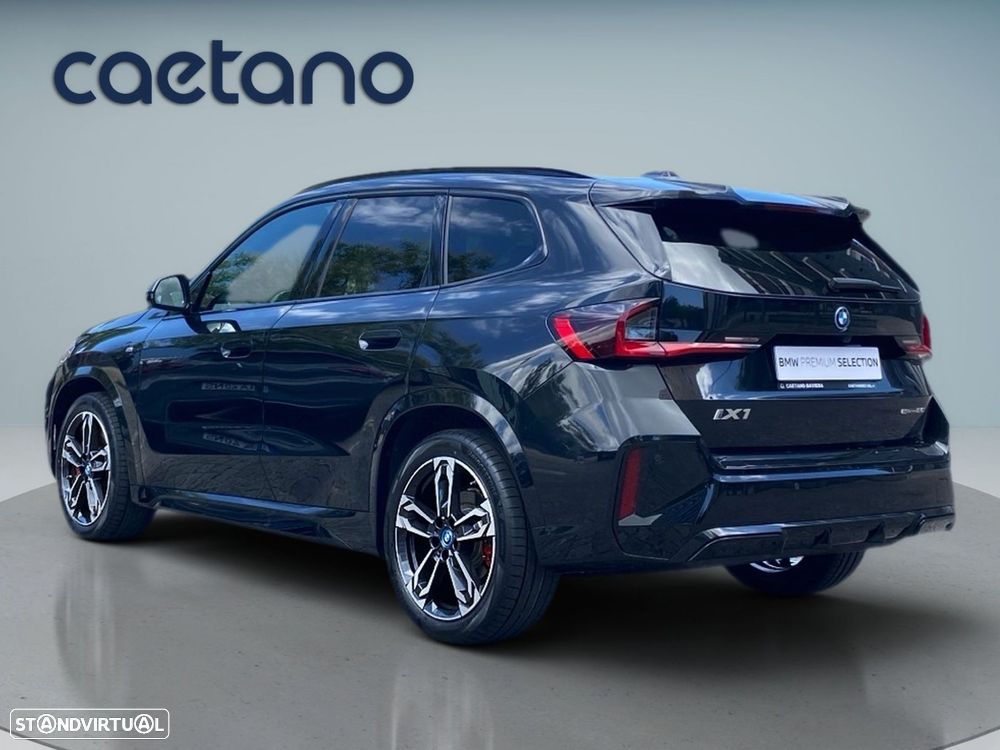 BMW iX1 eDrive20 Pack Desportivo M Pro - 27