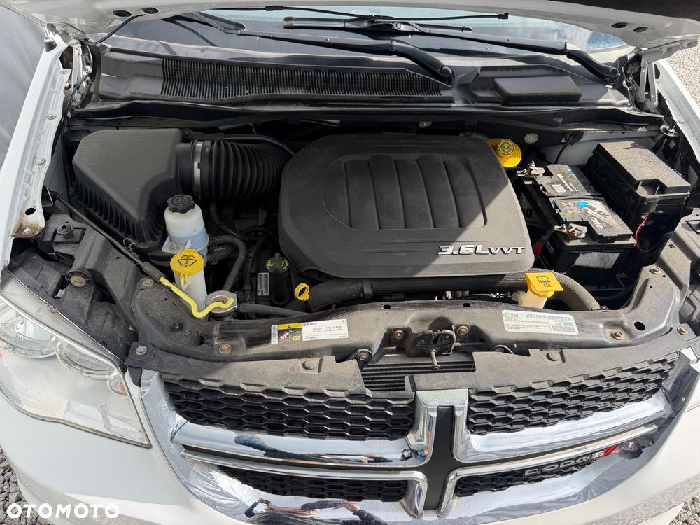 Dodge Caravan - 21