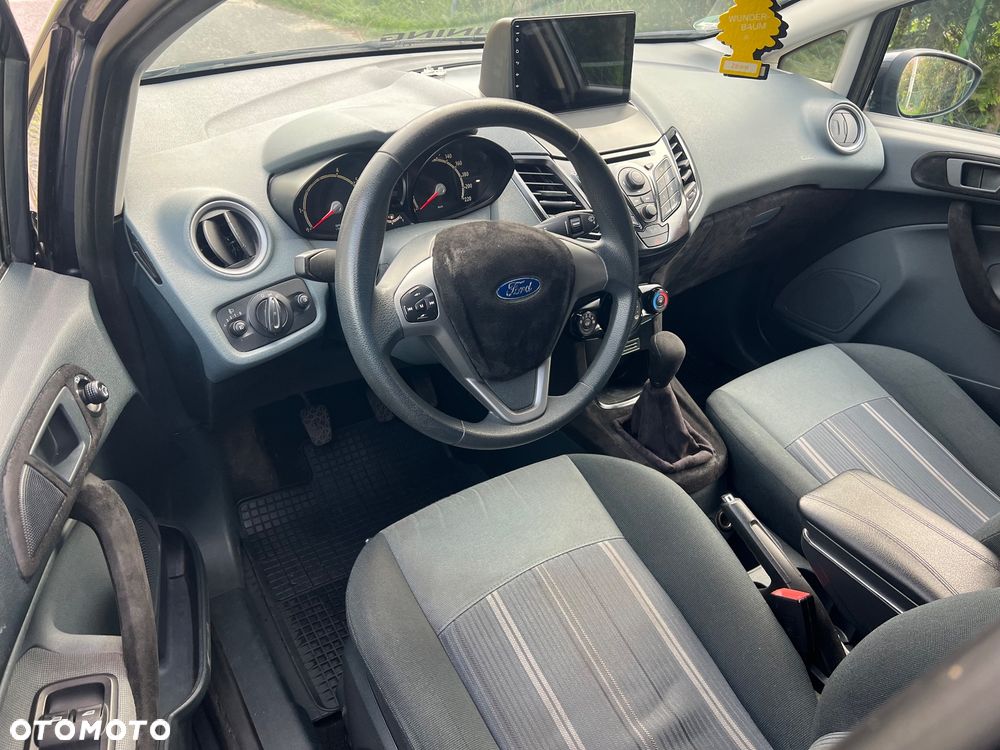 Ford Fiesta - 16
