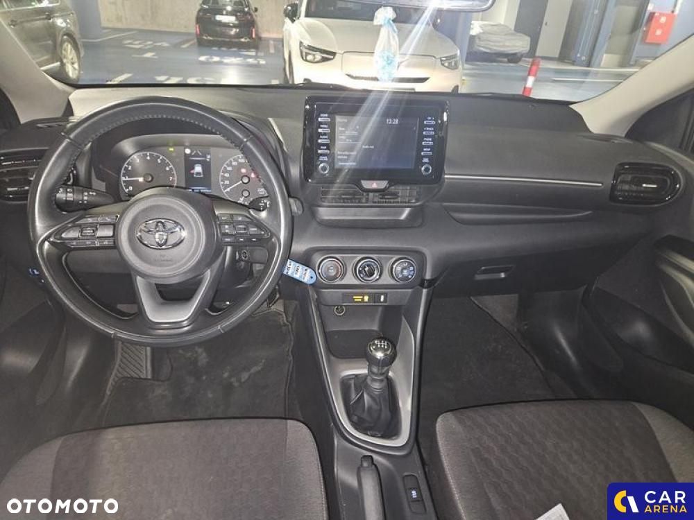 Toyota Yaris 1.5 Comfort - 24