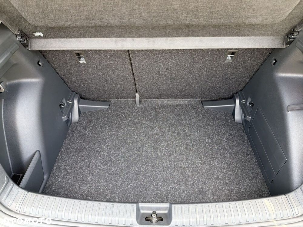 Skoda Fabia 1.0 TSI Drive DSG - 22