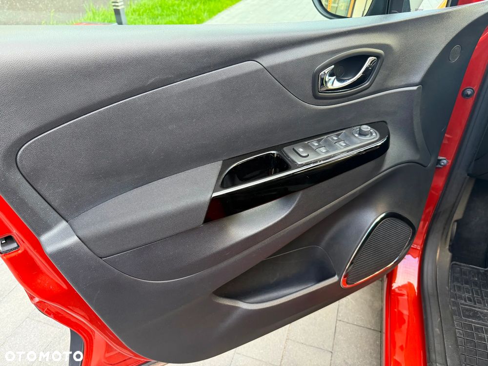 Renault Captur 1.2 Energy TCe Limited EDC - 23