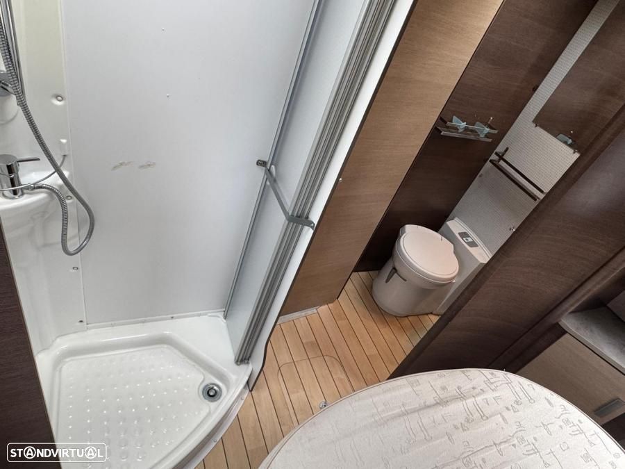 Bavaria T 74 Arctic c.central e basculante - 5