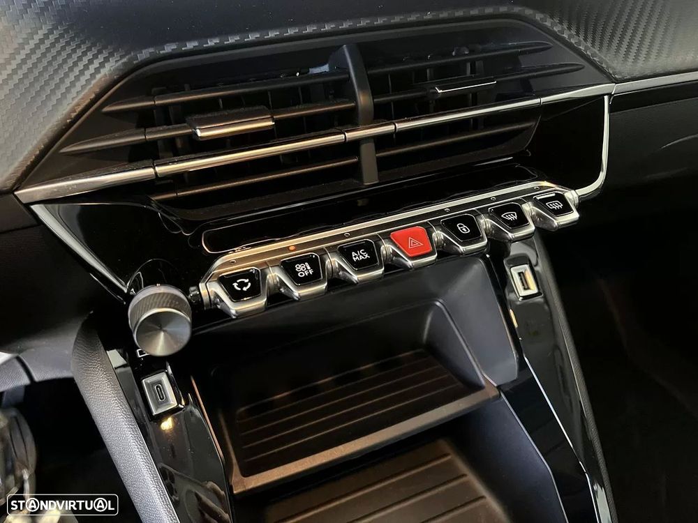 Peugeot 208 1.2 PureTech Like - 12